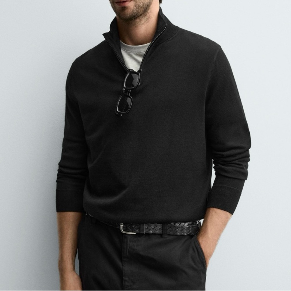 Claiborne Elegant Men's Black Sweater Size Medium